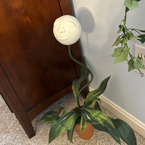 Plant sculpture - Picture 2 of 3